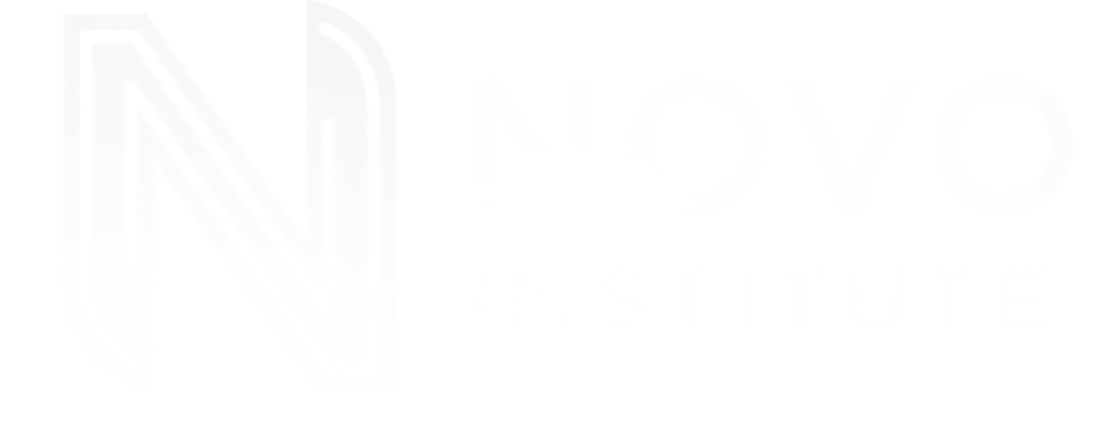 Logotipo de NovoInstitute: una N geométrica moderna en tonos morados y teals, y el texto Novo Institute.